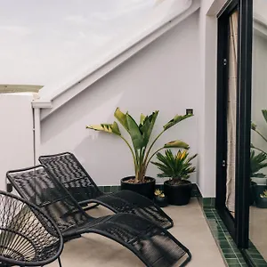 Dona Lola Boutique Aparthotel